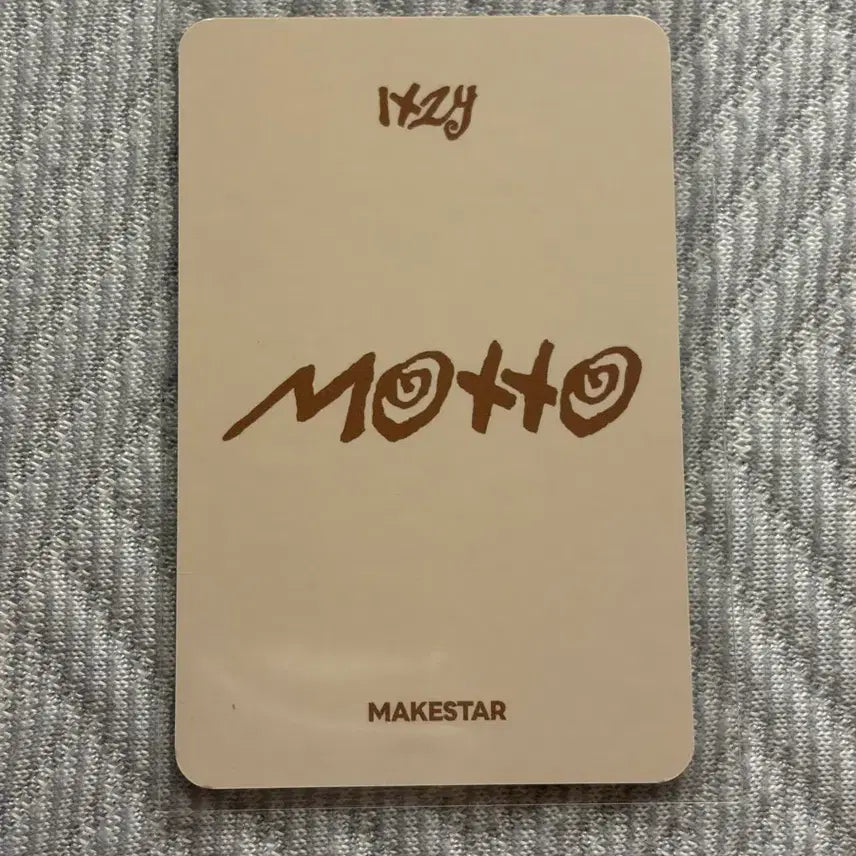 [BUNJANG] ITZY Chaeryeong MOTTO Lucky Draw Photocard / ITZY 채령 MOTTO 영통 특전 포카 미공개 셀카