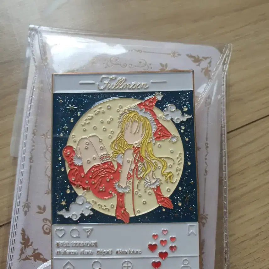 [BUNJANG] Full Moon Wo Sagashite Luna Brooch / 달빛천사 루나 비공굿 뱃지  + 풀문앨범