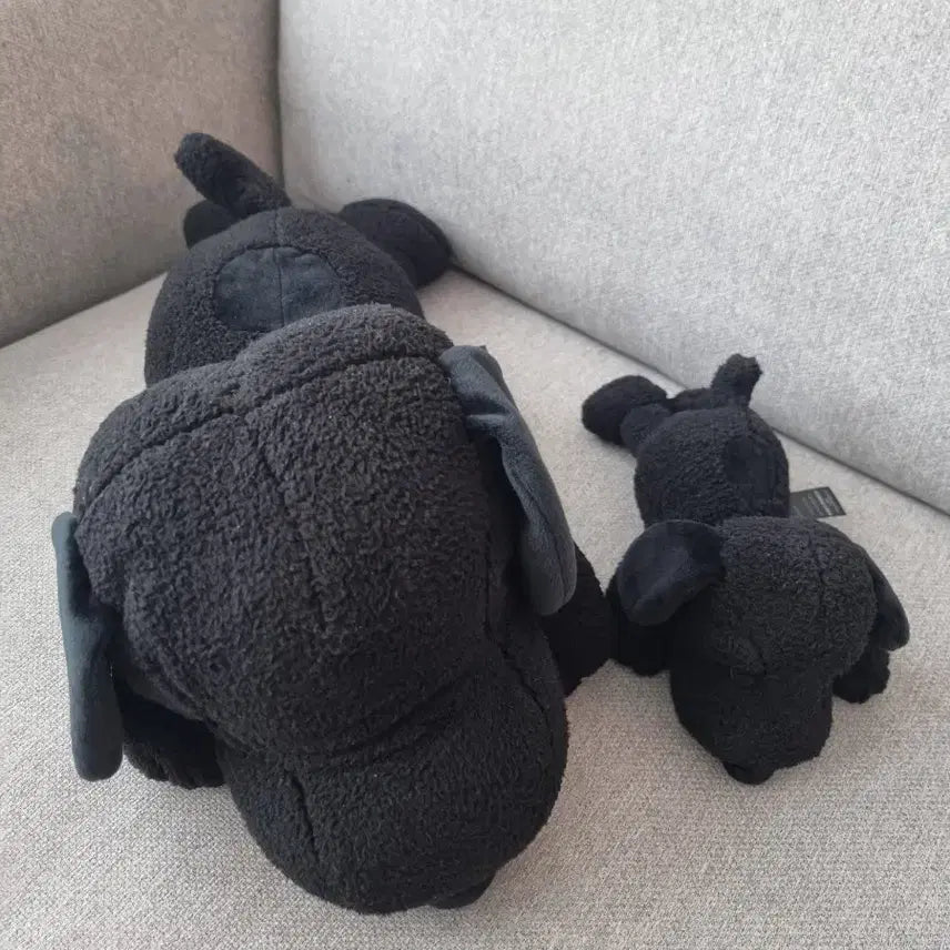 [BUNJANG] KAWS x Uniqlo Snoopy Plush Set (M, S) / 카우스 유니클로 스누피 인형. m, s 세트
