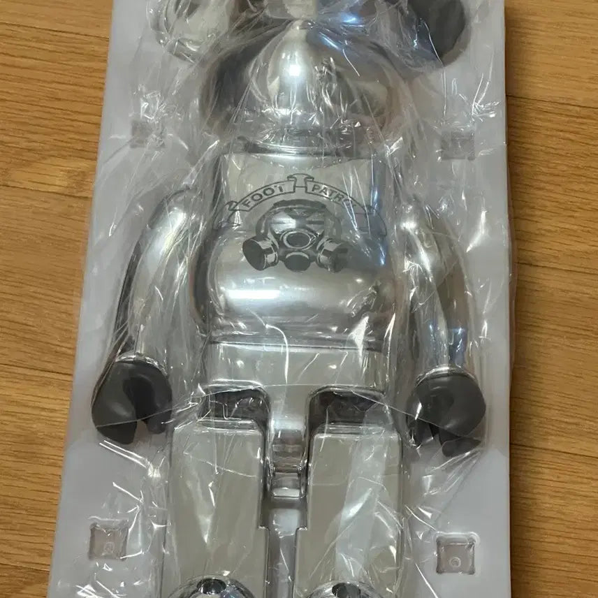 [BUNJANG] Bearbrick Footpatrol 400% Silver / 새상품 풀구성 베어브릭 풋패트롤 400% 실버