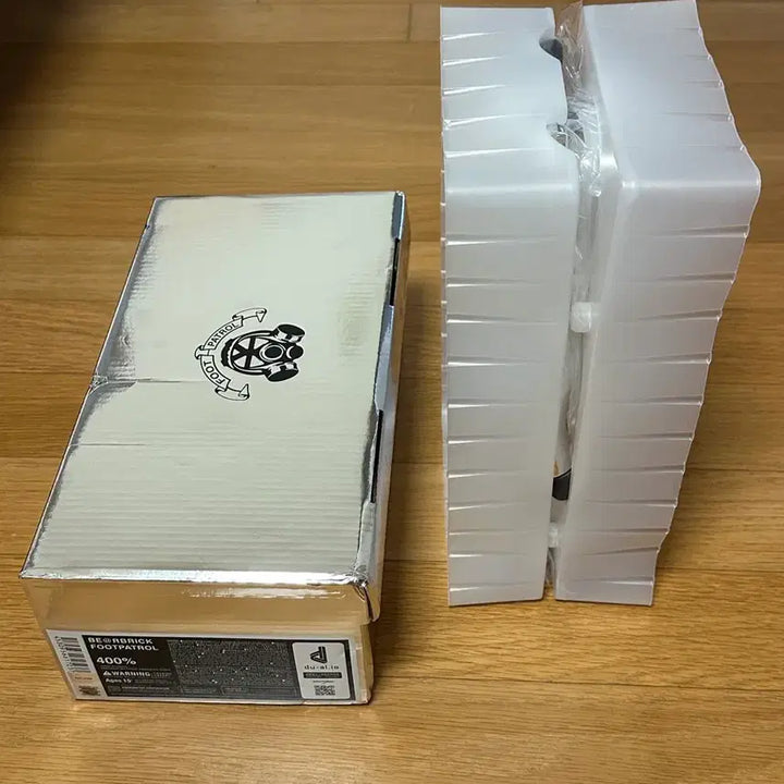 [BUNJANG] Bearbrick Footpatrol 400% Silver / 새상품 풀구성 베어브릭 풋패트롤 400% 실버