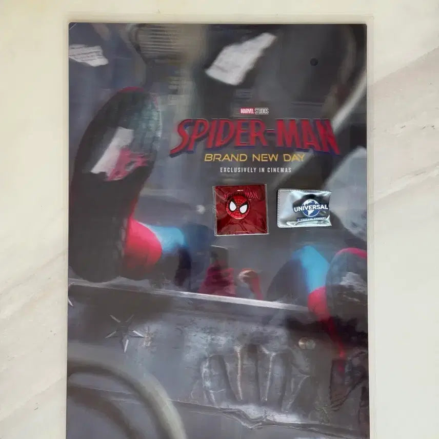 [BUNJANG] Spider-Man: Brand New Day 3D Lenticular Poster + 2 Badge Set / 스파이더맨: 브랜드 뉴 데이 3D 렌티큘러 포스터+뱃지 2종
