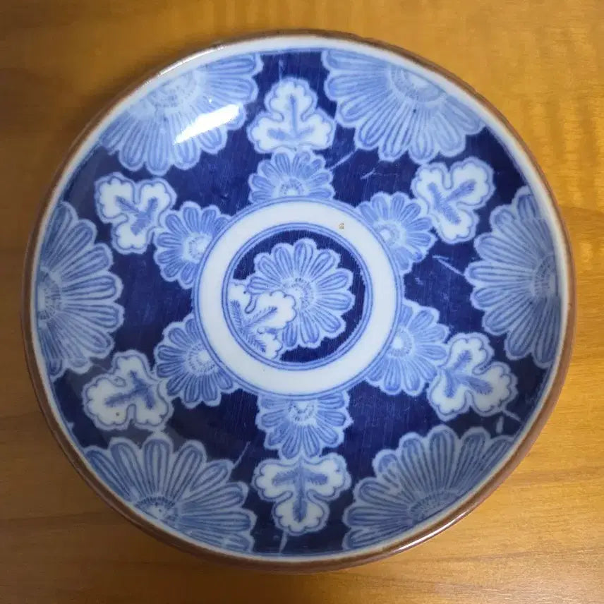 [BUNJANG] Celadon Porcelain Blue and White Porcelain Plate / 청화백자 국화문 접시