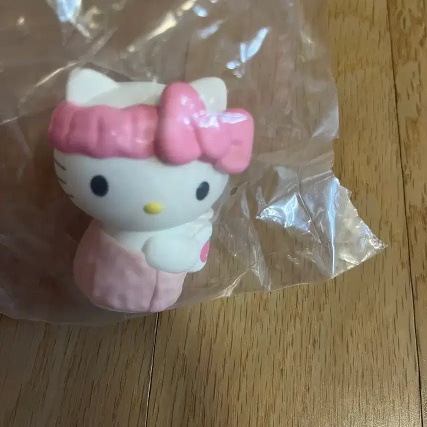 [BUNJANG] Hello Kitty Gacha Figure / 헬로키티 가차
