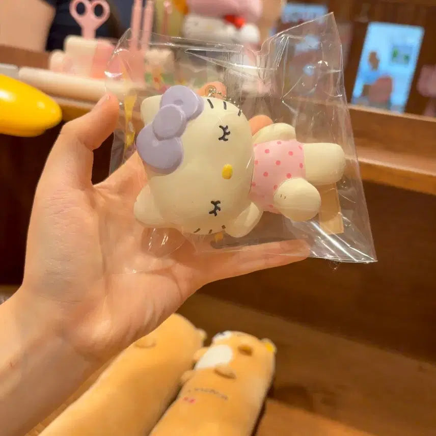 [BUNJANG] Vintage Sanrio Hello Kitty Sleeping Plush Keychain / 고전 산리오 헬로키티 잠자는 큰 키링