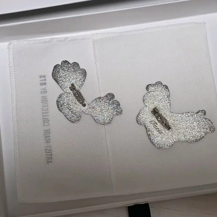 [BUNJANG] BTS V Artist-Made Collection Brooch / BTS V Artist-Made Collection 브로치
