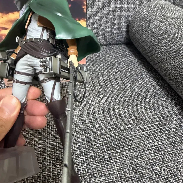 [BUNJANG] Attack on Titan Levi Beast Titan Figure / 진격의거인 짐승거인은 내가 잡는다 리바이b상