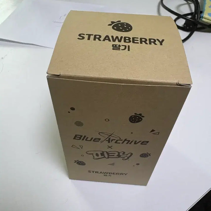 [BUNJANG] Blue Archive Strawberry Picnic Goods Box / 블루아카이브 스트로베리 피크닉 굿즈