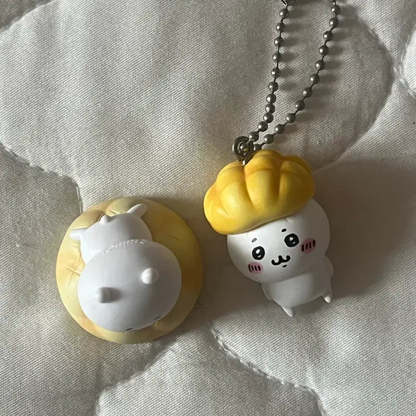 [BUNJANG] Chiikawa Tabemono Melon Bread Gacha Keyring Bundle Set / 치이카와 타베모노 메론빵 가챠 키링 두개 일괄