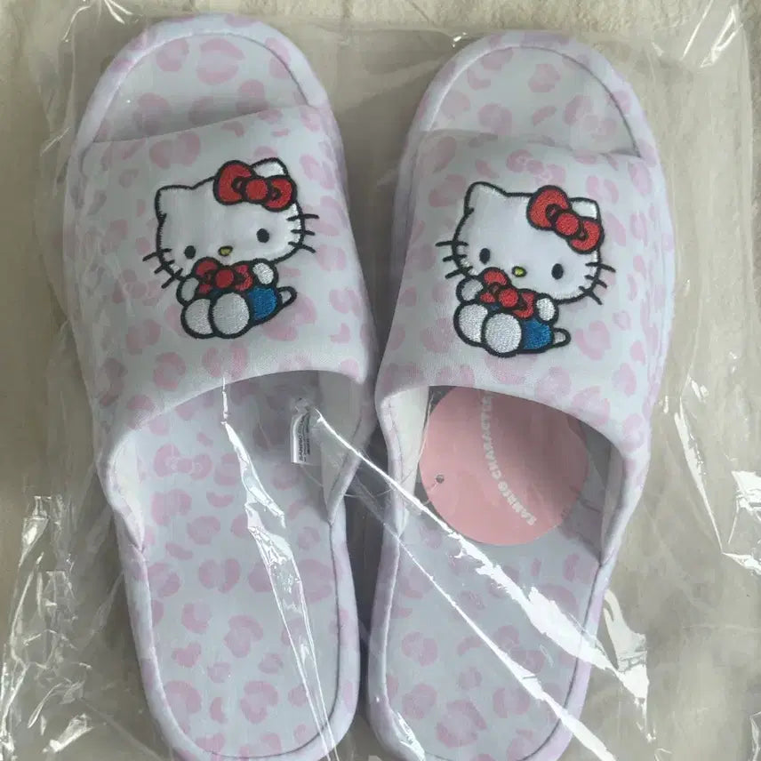 [BUNJANG] Hello Kitty Pink Leopard Mule Slippers / 헬로키티 뮬 슬리퍼 핑크호피 레오파드 실내슬리퍼 230-250 새상품 정품