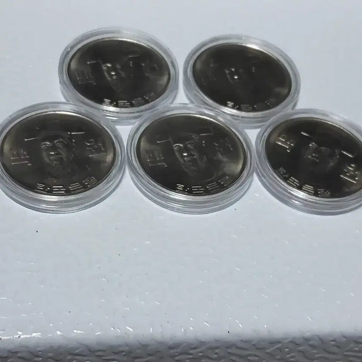 [BUNJANG] 1982 100 Won Coin Bundle (2 Coins) / 1982년  백동화  완전 미사용 5매 일괄