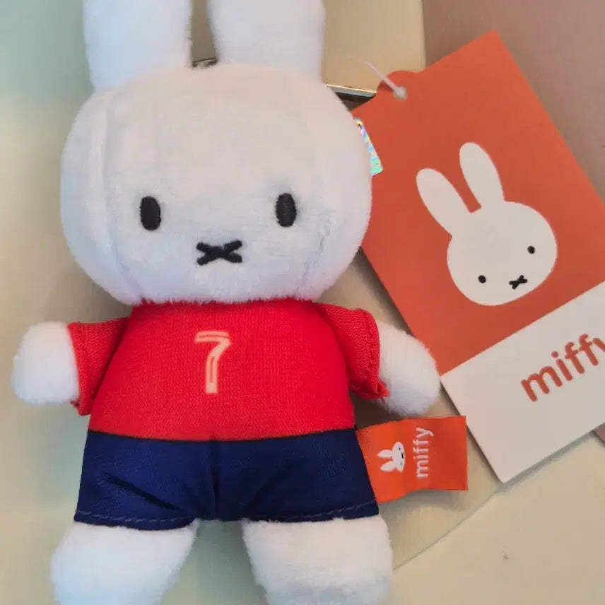 [BUNJANG] Miffy World Cup Doll Keychain / [새상품] 미피 월드컵 인형 키링