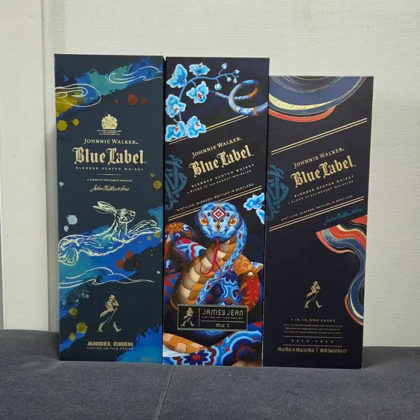 [BUNJANG] Johnnie Walker Blue Label Limited Edition 3 Types Whiskey Empty Bottles with Cases / 조니워커 블루라벨 한정판 3종 위스키 공병