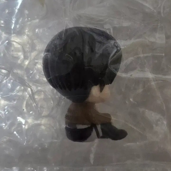 [BUNJANG] Attack on Titan Levi Mechanic Figure / 가격인하 X) 진격의거인 리바이 구제복 마치보케 가챠 피규어