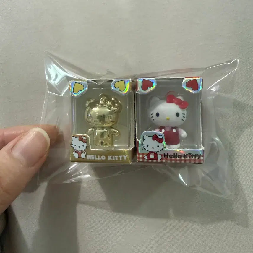 [BUNJANG] Sanrio Hello Kitty Rice Ball Figure Secret &amp; Regular Bundle Set / 산리오 쌀알 피규어 헬로키티 시크릿&amp;일반 2개일괄세트