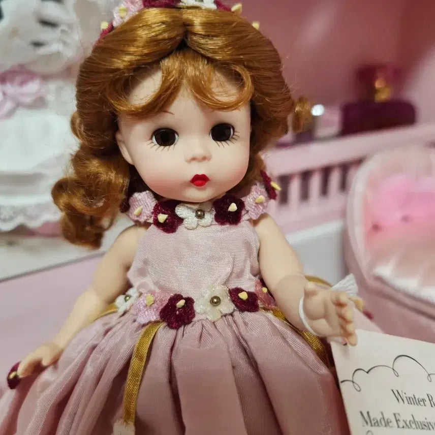 [BUNJANG] Madame Alexander Winter Rose Doll / 마담알렉산더