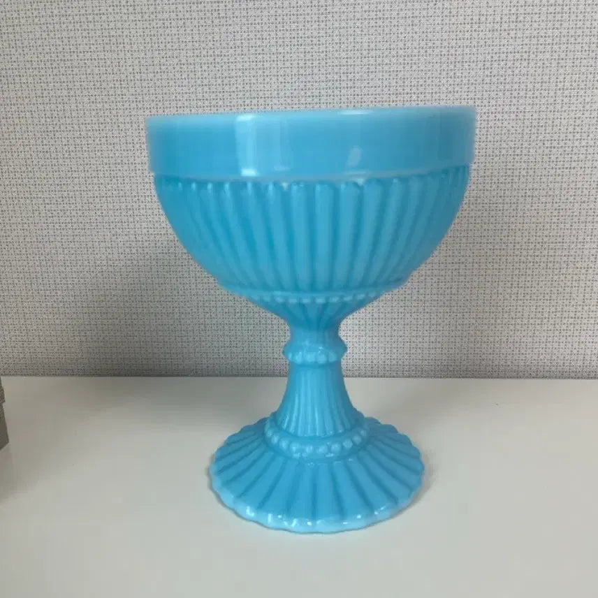 [BUNJANG] Vintage Sky Blue Opaline Chalice / 빈티지 하늘색 오팔린 성배