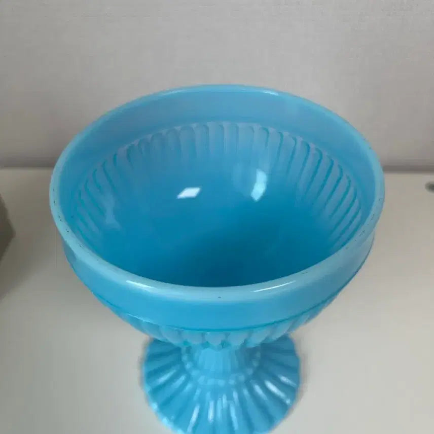 [BUNJANG] Vintage Sky Blue Opaline Chalice / 빈티지 하늘색 오팔린 성배