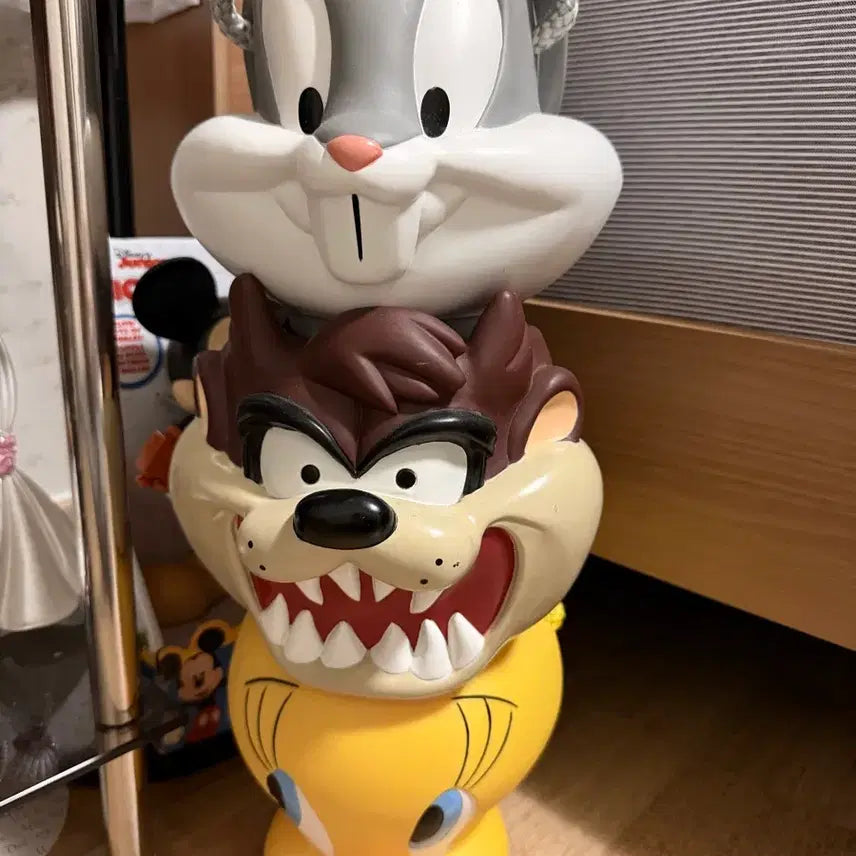 [BUNJANG] Looney Tunes Bugs Bunny Tweety Candy Ball / 루니툰즈 벅바 테즈 트위티 캔디볼 팝니다
