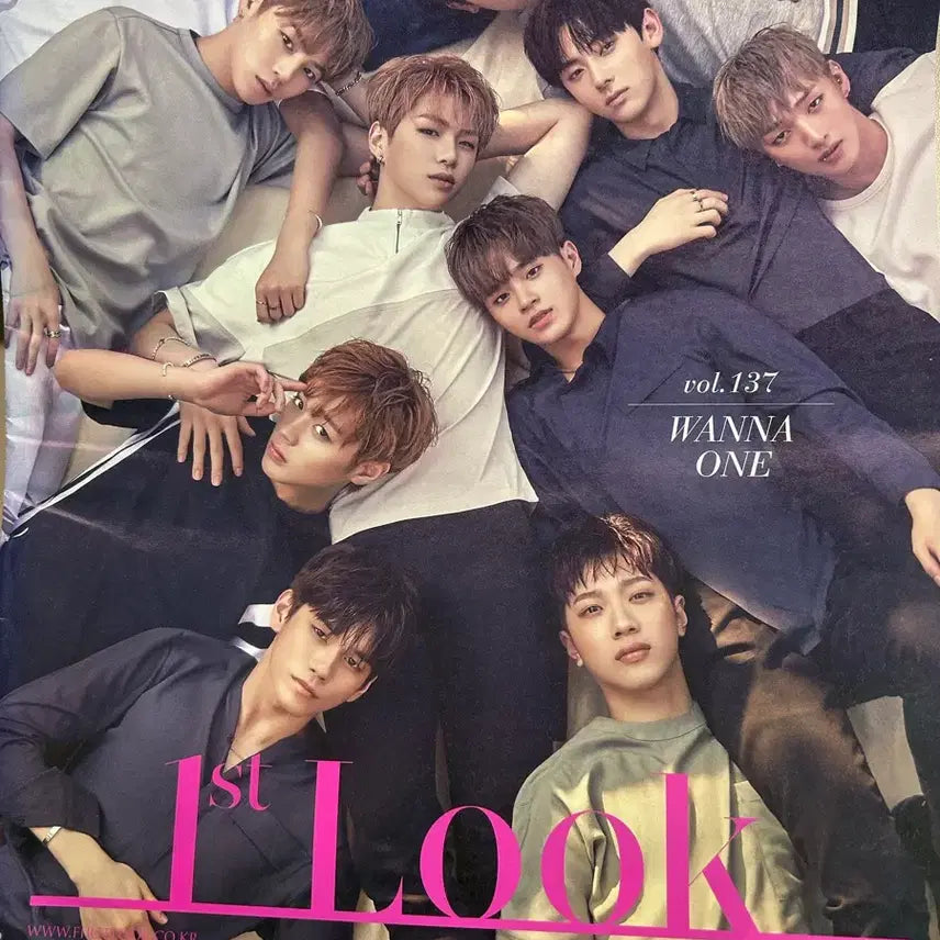 [BUNJANG] Wanna One First Look Photobook / 워너원 퍼스트룩 화보