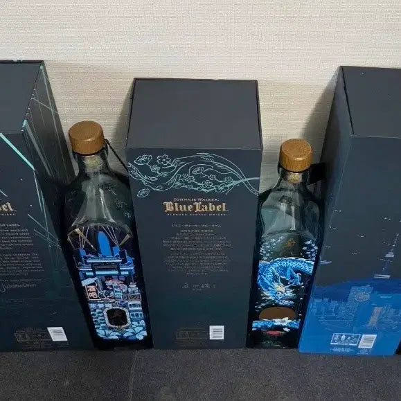 [BUNJANG] Johnnie Walker Artist Collaboration Empty Bottles (James Jean, Tiger, Angel Chen) / 조니워커 제임스 장/호랑이/앤젤 첸 위스키 공병