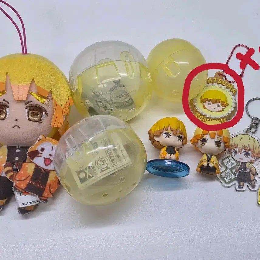 [BUNJANG] Demon Slayer Zenitsu Doll, Keychain, and Figure Bundle Set / 귀멸의 칼날 젠이츠 인형 키링 피규어 일괄