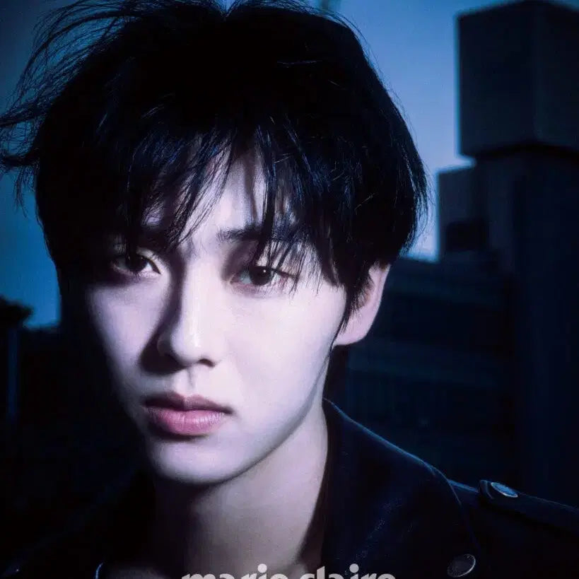 [BUNJANG] Marie Claire Magazine featuring Choi Hyun-wook (Inkigayo, Weak Hero, Twenty-Five Twenty-One) / (새상품)<맨 끝줄 소년>이 강,<약한 영웅>수호 최현욱님의 화보와 인터뷰가 실린 마리끌레르 잡지양도