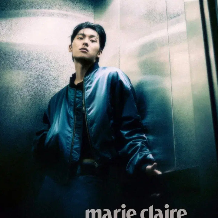 [BUNJANG] Marie Claire Magazine featuring Choi Hyun-wook (Inkigayo, Weak Hero, Twenty-Five Twenty-One) / (새상품)<맨 끝줄 소년>이 강,<약한 영웅>수호 최현욱님의 화보와 인터뷰가 실린 마리끌레르 잡지양도