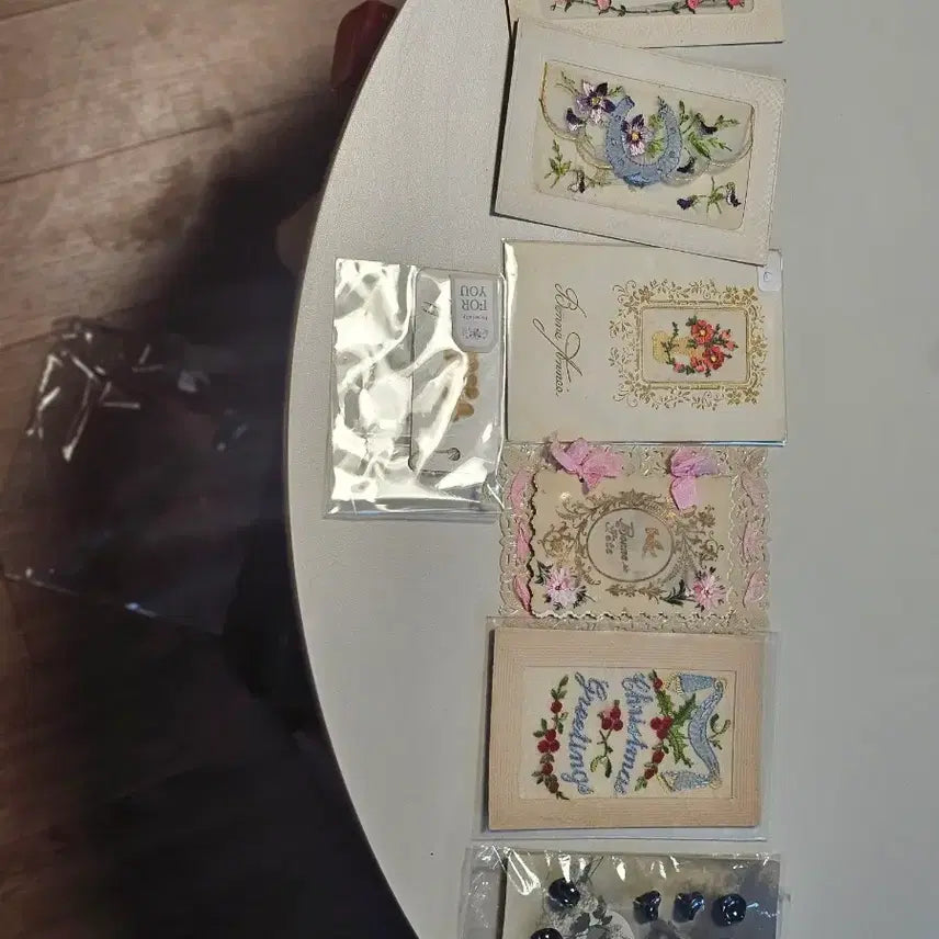 [BUNJANG] Antique French Embroidery Card &amp; Button Set / 앤틱 빈티지 프랑스 자수카드 셀룰카드, 단추카트