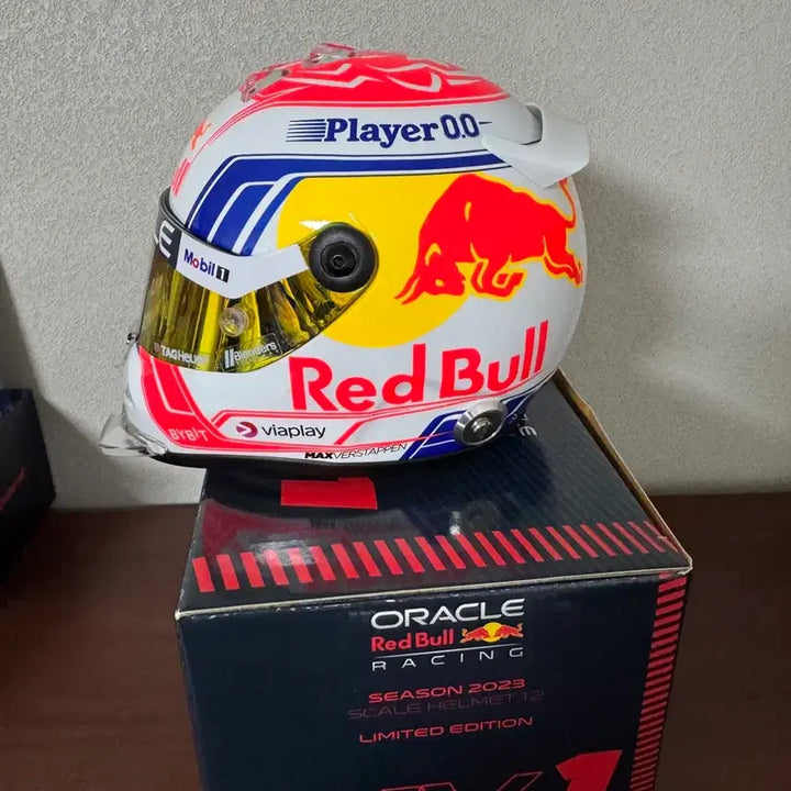 [BUNJANG] Red Bull Max Verstappen 2023 Helmet 1:2 Scale / 레드불 막스 베르스타펜 헬멧 2023 1:2사이즈
