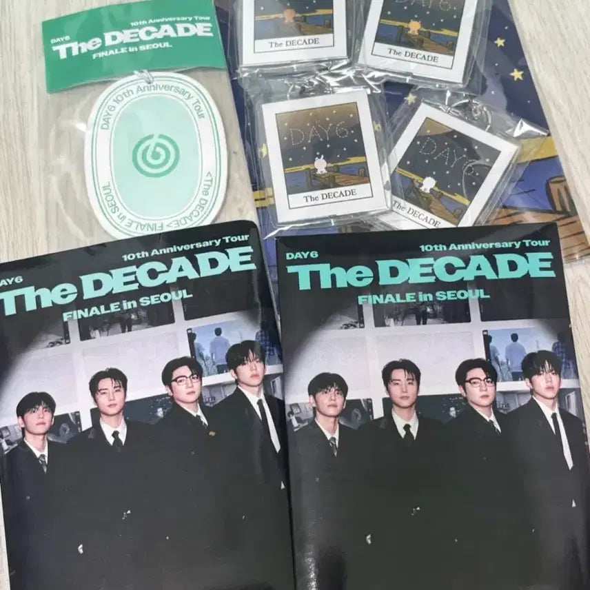 [BUNJANG] DAY6 DECADE Admission Gift Bundle Set / 데이식스 데케이드 입장기프트 , 마데존 기프트