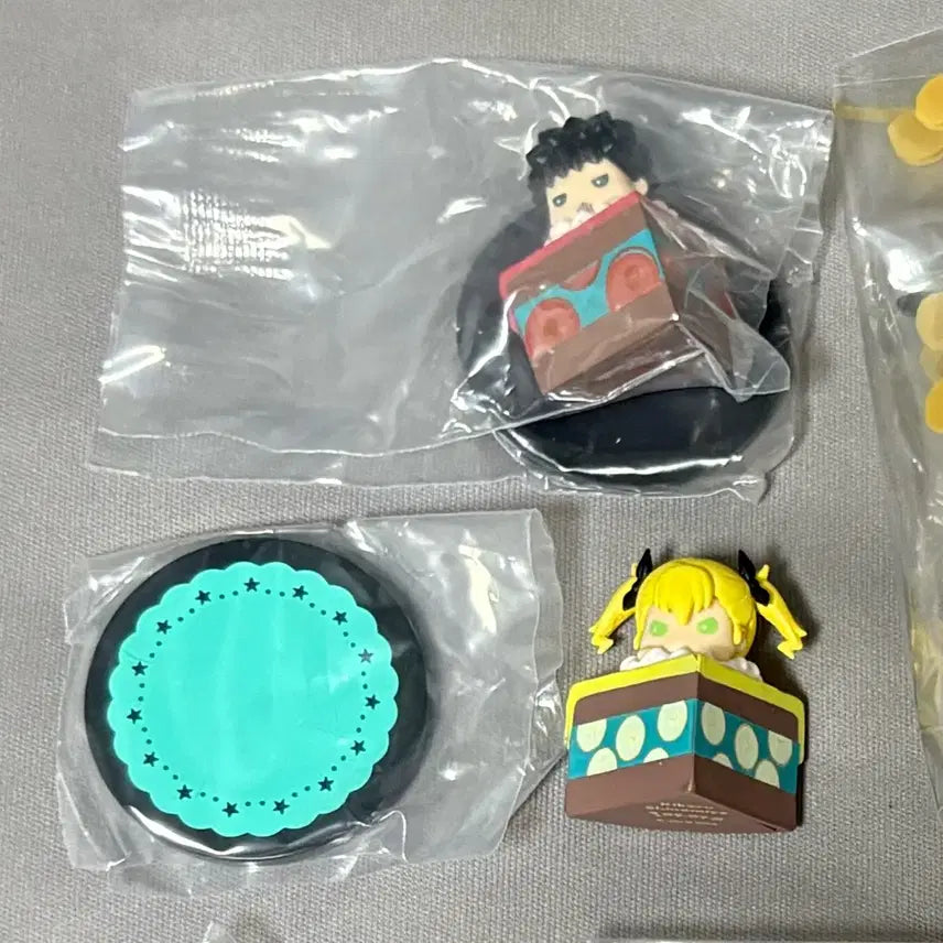 [BUNJANG] Kaiju No. 8 Cake Gacha Kafka &amp; Kikoru / 괴수8호 케이크 가챠 카프카+키코루