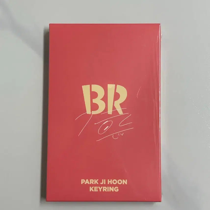 [BUNJANG] Park Jihoon Baskin Robbins Lucky Draw Keychain (Sealed) / 박지훈 배스킨라빈스 배라 랜덤키링 미개봉