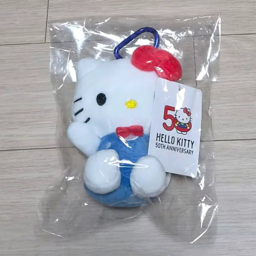 [BUNJANG] Sanrio Hello Kitty 50th Anniversary Doll Keychain / 산리오 헬로키티 50주년기념 인형 키링