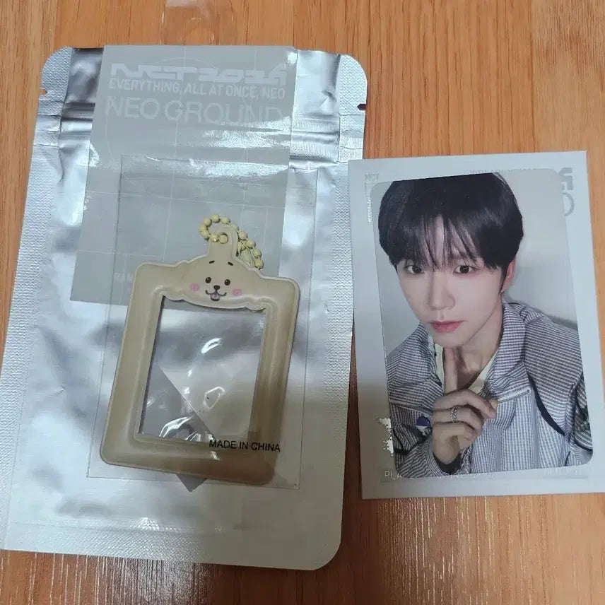 [BUNJANG] NCT 10th Anniversary ID Photo Holder Daengtriber + Jaehee Random Photocard Bundle Set (Sealed) / 미개봉 일괄) 엔시티 10주년 증사 홀더 댕트리버 + 재희 랜덤 포카