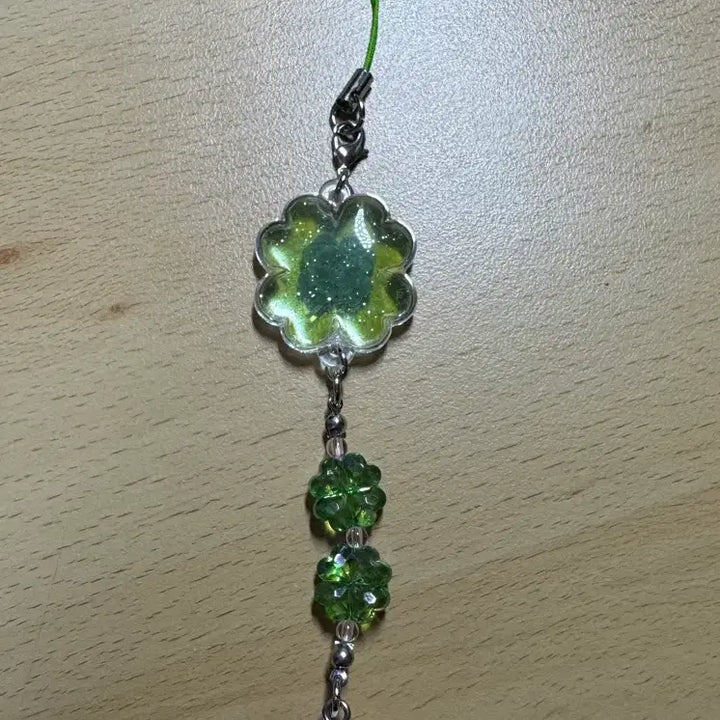 [BUNJANG] Sanrio Heisei Clover Strap Keychain / 산리오 무네큥 헤이세이 클로버 스트랩 키링 헬로키티 클로버 키링
