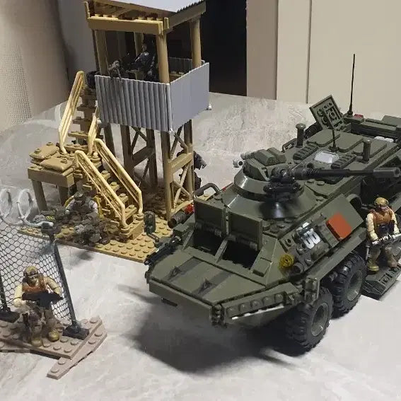 [BUNJANG] Mega Bloks M1127 Stryker Armored Vehicle Diorama / 메가블럭 디오라마