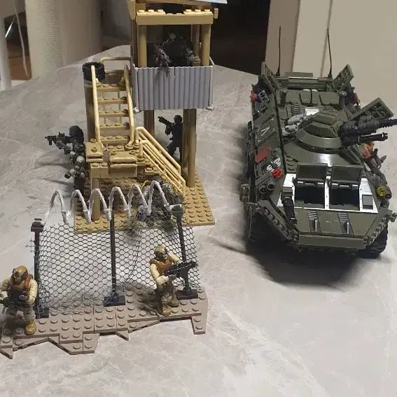 [BUNJANG] Mega Bloks M1127 Stryker Armored Vehicle Diorama / 메가블럭 디오라마