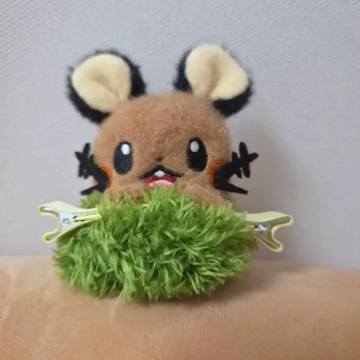 [BUNJANG] Pokemon Dedenne Hairpin Gachapon / 포켓몬스터 헤어핀 가챠 데덴네 판매