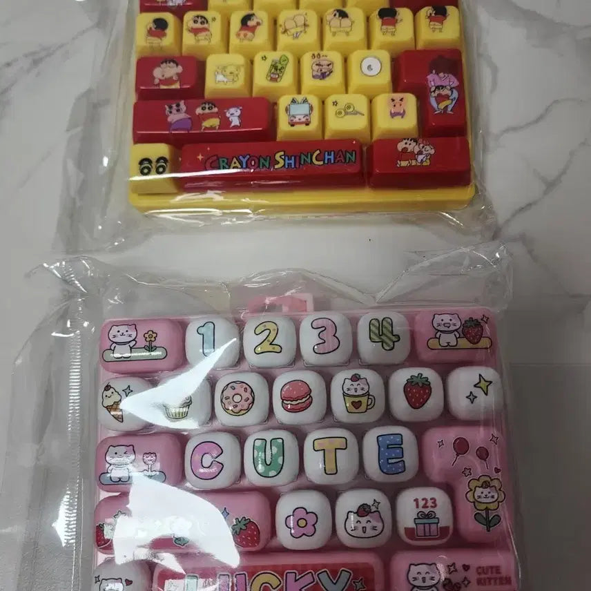 [BUNJANG] Crayon Shin-chan &amp; Kitty Cat Keycap Set / 짱구 키캡 / 키티 고양이 키캡