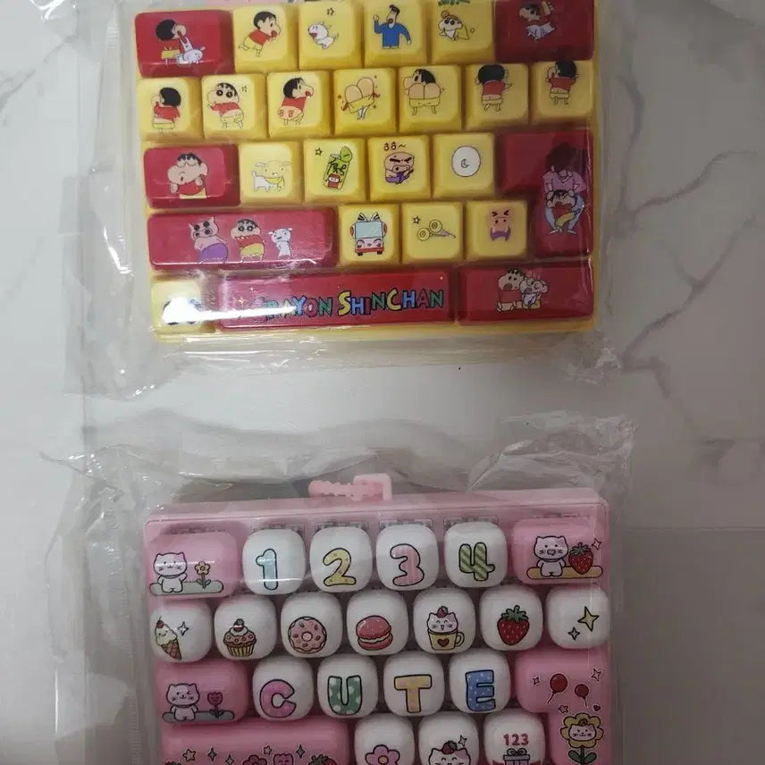 [BUNJANG] Crayon Shin-chan &amp; Kitty Cat Keycap Set / 짱구 키캡 / 키티 고양이 키캡
