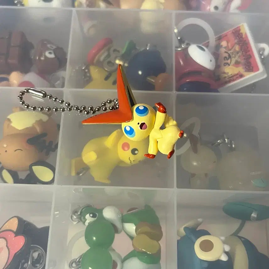 [BUNJANG] Pokemon Swing Collection Fire Type Victini Gacha / 포켓몬 스윙 컬렉션 불타입 비크티니 가챠