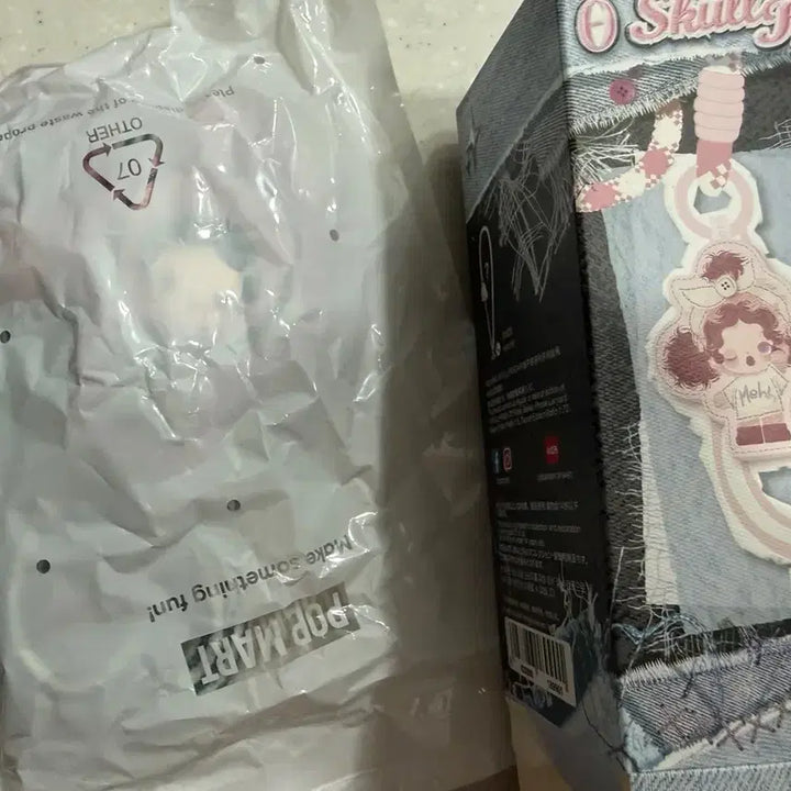 [BUNJANG] Pop Mart Skullpanda "Off Series" Mute Mode Phone Strap / 팝마트 스컬판다off시리즈 핸드폰 스트랩 Mute mode