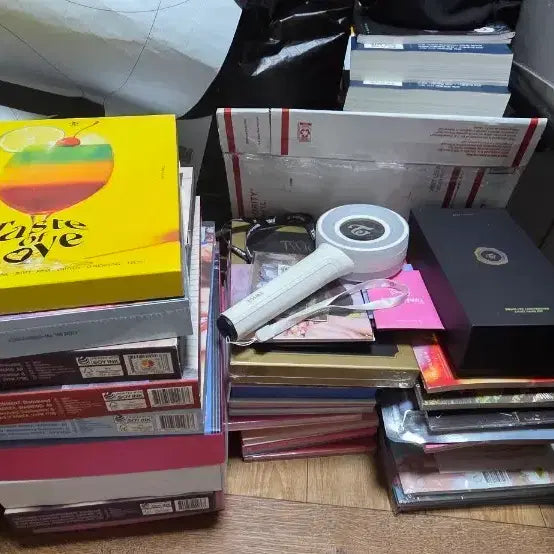 [BUNJANG] TWICE Nayeon LP Limited Edition Bundle Set Candy Bong Albums / [일괄/직거래] 트와이스 굿즈 풀세트 (나연 LP 한정판 + 캔디봉 + 앨범 다수)