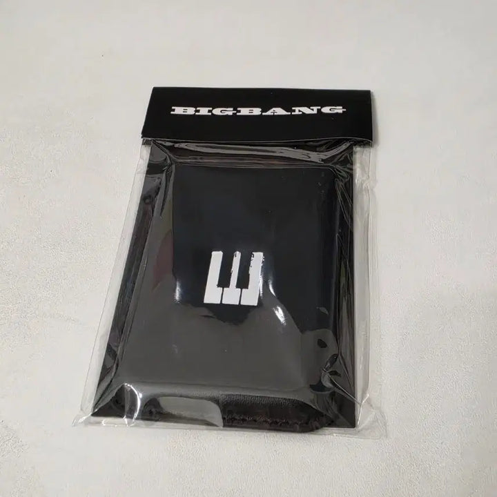 [BUNJANG] BIGBANG 20th Anniversary Prequel Exhibition MD MagSafe Wallet Piano New / 빅뱅 20주년 프리퀄 전시 MD 맥세이프 월렛 피아노 새상품 판매합니다.