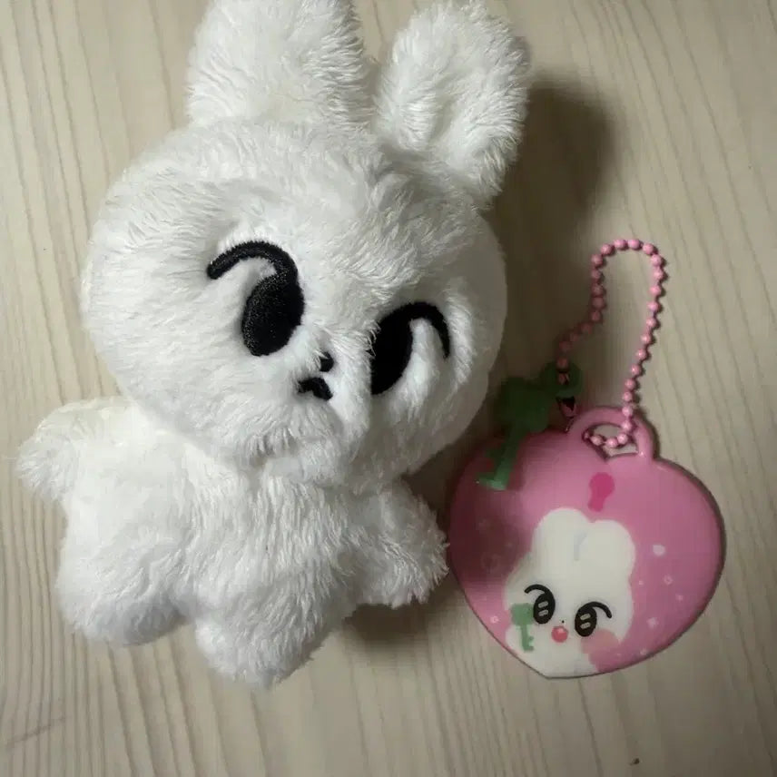 [BUNJANG] NCT 127 Doyoung Hatto Doll With Keychain / 엔시티127 도영 하또 인형