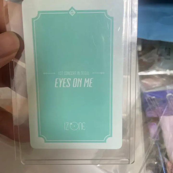 [BUNJANG] IZ*ONE EYES ON ME Yuri Lenticular Photocard / 아이즈원 EYES ON ME 조유리 렌티큘러 포토카드
