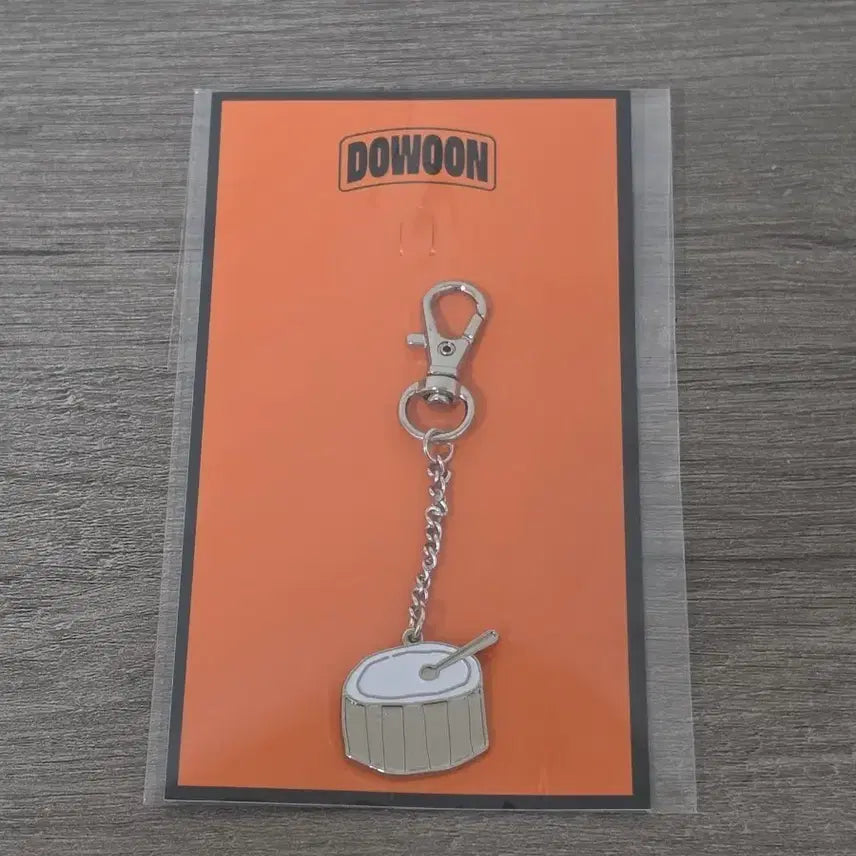 [BUNJANG] DAY6 Denimals Popup Dowoon Instrument Drum Keychain / 데이식스 데니멀즈 팝업 도운 악기 드럼 키링