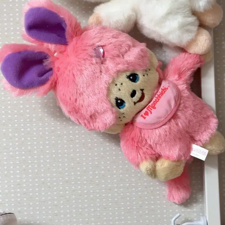 [BUNJANG] Cubic Rabbit Monchhichi Magnetic Paw Plush Doll / 큐빅토끼 몬치치 손, 발 자석 봉제인형