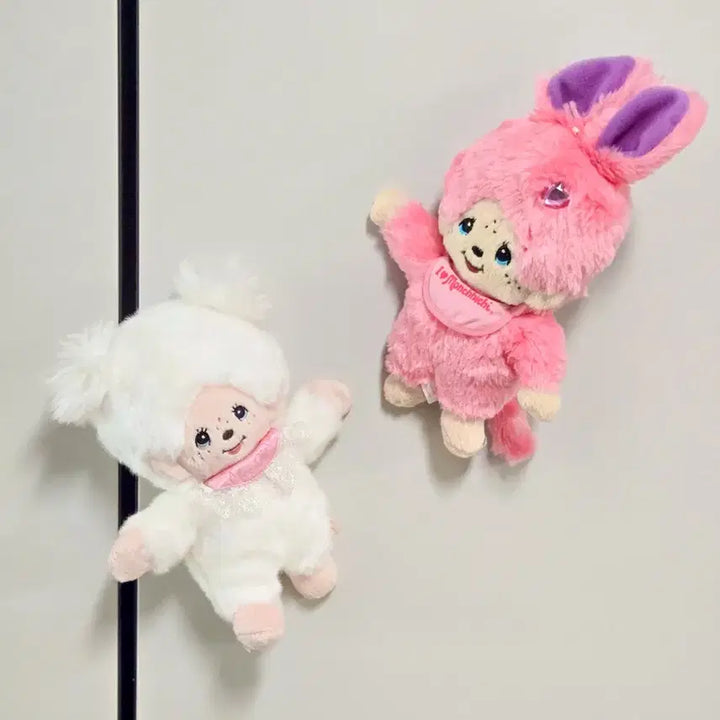 [BUNJANG] Cubic Rabbit Monchhichi Magnetic Paw Plush Doll / 큐빅토끼 몬치치 손, 발 자석 봉제인형